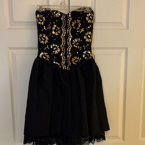 Vintage Black and Gold Strapless 90’s Dress